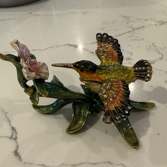 Colorful Hummingbird and Flower trinket box - Picture 3 of 3